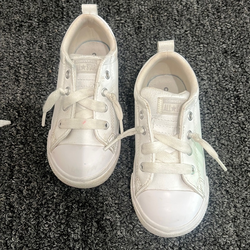 Converse size 9